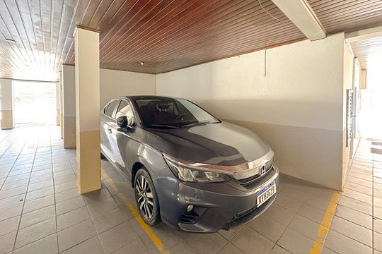 Garagem de apartamento para alugar com 3 quartos, 99m² em Canasvieiras, Florianópolis