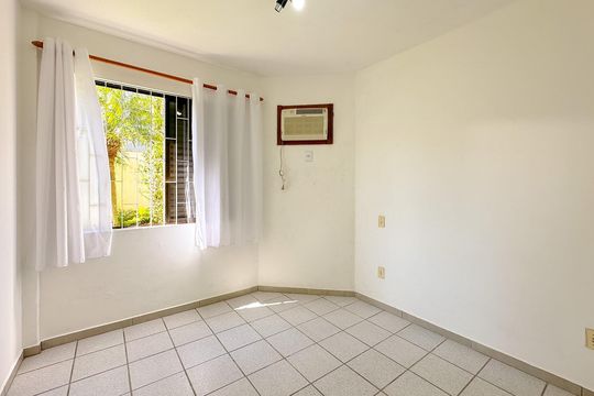 Quarto 2 de apartamento para alugar com 3 quartos, 99m² em Canasvieiras, Florianópolis