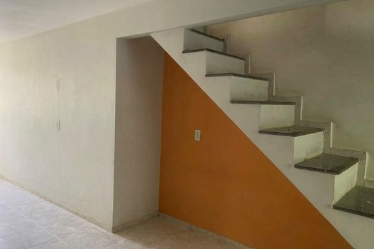 Escada de casa de condomínio para alugar com 2 quartos, 42m² em Bancários, Rio de Janeiro