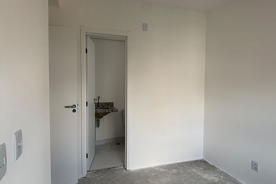 Suite de apartamento à venda com 2 quartos, 51m² em Bosque da Saúde, São Paulo