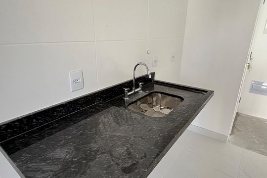 Cozinha de apartamento à venda com 2 quartos, 51m² em Bosque da Saúde, São Paulo
