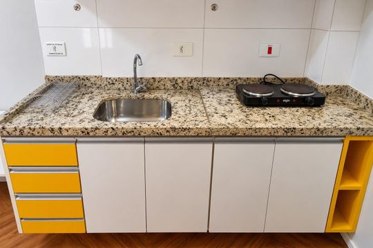 Cozinha de kitnet/studio à venda com 1 quarto, 26m² em Bela Vista, São Paulo