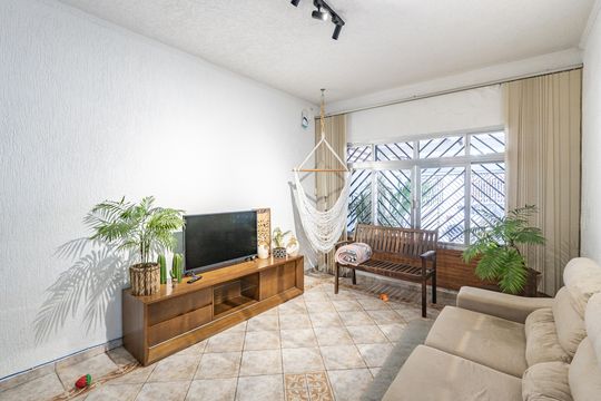 Casa à venda com 3 quartos, 250m² em Vila Brasilio Machado, São Paulo
