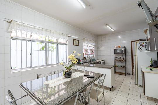 Cozinha de casa à venda com 3 quartos, 250m² em Vila Brasilio Machado, São Paulo