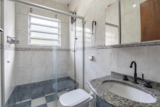 Banheiro Suite de casa à venda com 3 quartos, 250m² em Vila Brasilio Machado, São Paulo