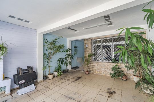 Garagem de casa à venda com 3 quartos, 250m² em Vila Brasilio Machado, São Paulo