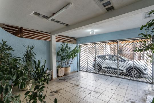 Garagem de casa à venda com 3 quartos, 250m² em Vila Brasilio Machado, São Paulo