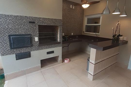 Casa de Condomínio à venda com 4 quartos, 410m² em Jardim Recanto, Valinhos