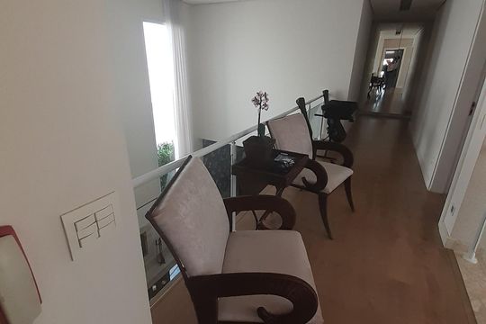 Corredor de casa de condomínio à venda com 4 quartos, 410m² em Jardim Recanto, Valinhos