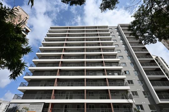 Fachada de apartamento para alugar com 2 quartos, 43m² em Vila Suzana, São Paulo