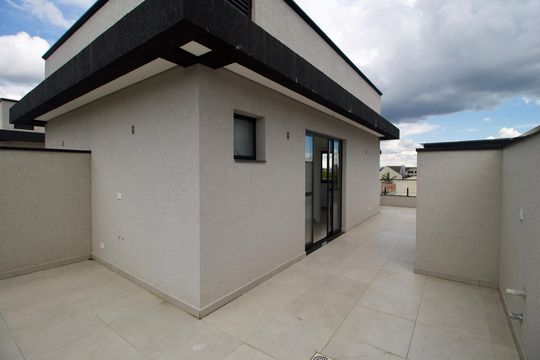 Terraço de casa à venda com 4 quartos, 140m² em Cajuru, Curitiba