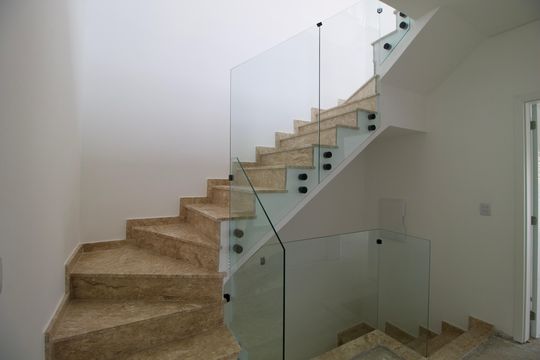 Sobrado triplex de casa à venda com 4 quartos, 140m² em Cajuru, Curitiba
