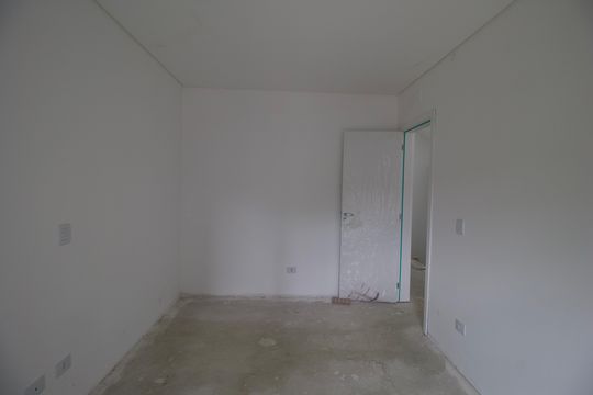 Quarto 2 de casa à venda com 4 quartos, 140m² em Cajuru, Curitiba