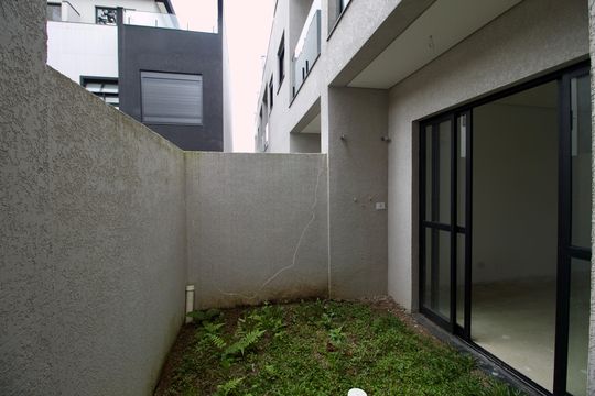 Quintal de casa à venda com 4 quartos, 140m² em Cajuru, Curitiba