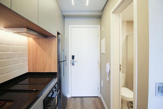 Cozinha de kitnet/studio para alugar com 1 quarto, 25m² em Indianópolis, São Paulo