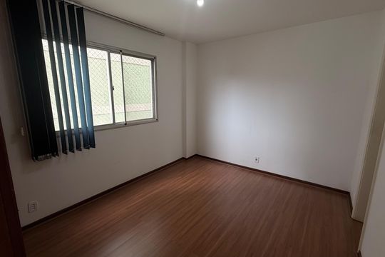 Suíte de apartamento para alugar com 2 quartos, 100m² em Centro, Petrópolis