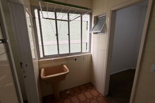 Área de Serviço de apartamento para alugar com 2 quartos, 100m² em Centro, Petrópolis