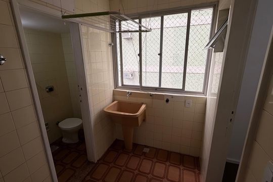 Área de Serviço de apartamento para alugar com 2 quartos, 100m² em Centro, Petrópolis