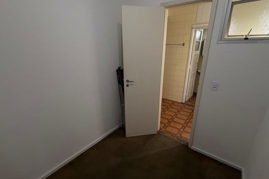 Quarto de Serviço de apartamento para alugar com 2 quartos, 100m² em Centro, Petrópolis