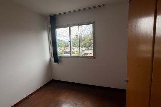Quarto de apartamento para alugar com 2 quartos, 100m² em Centro, Petrópolis