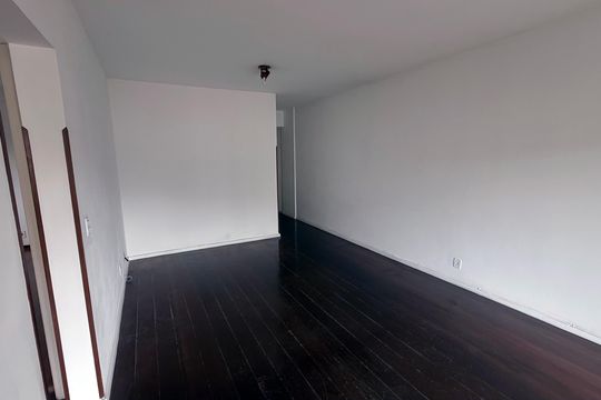 Salas de apartamento para alugar com 2 quartos, 100m² em Centro, Petrópolis