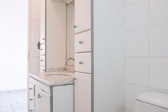Banheiro de apartamento para alugar com 2 quartos, 85m² em Vila Dourados, São Bernardo do Campo