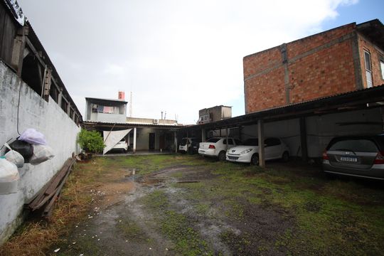 Quintal de apartamento para alugar com 2 quartos, 104m² em Farrapos, Porto Alegre
