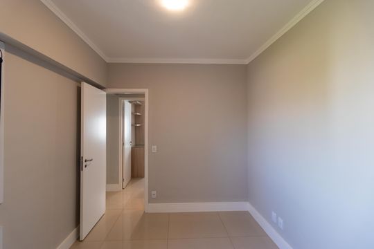 Quarto 01 de apartamento à venda com 3 quartos, 88m² em Taquaral, Campinas