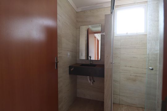 Banheiro Social de apartamento para alugar com 2 quartos, 47m² em Grand Ville, Uberlândia