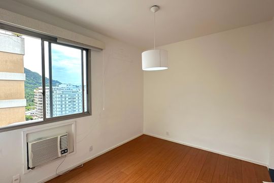 Apartamento para alugar com 3 quartos, 130m² em Lagoa, Rio de Janeiro