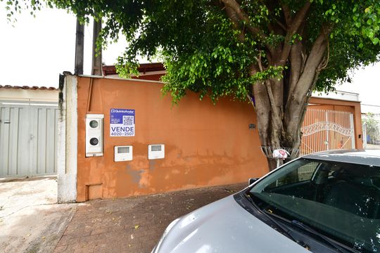 Fachada / Placa de casa à venda com 3 quartos, 180m² em Parque Taquaral, Campinas