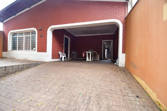 Garagem de casa à venda com 3 quartos, 180m² em Parque Taquaral, Campinas