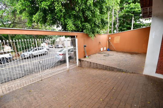 Quintal de casa à venda com 3 quartos, 180m² em Parque Taquaral, Campinas