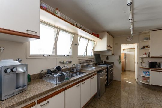 Cozinha de apartamento à venda com 4 quartos, 359m² em Perdizes, São Paulo
