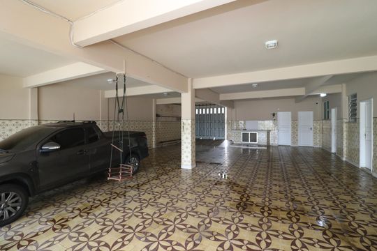 Garagem de casa de condomínio à venda com 10 quartos, 747m² em Jardim Guanabara, Rio de Janeiro