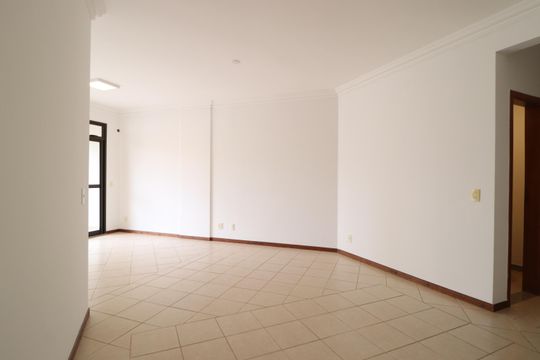 Sala de apartamento para alugar com 4 quartos, 162m² em Maracanã, Uberlândia