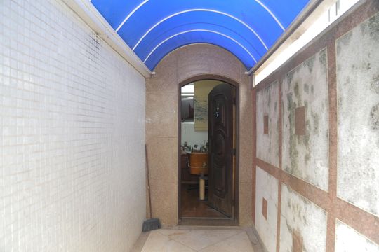 Sacada do quarto 1 de casa à venda com 4 quartos, 500m² em Itaquera, São Paulo