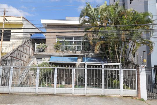 Fachada de casa à venda com 4 quartos, 500m² em Itaquera, São Paulo