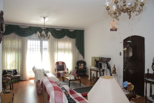 Casa à venda com 4 quartos, 500m² em Itaquera, São Paulo
