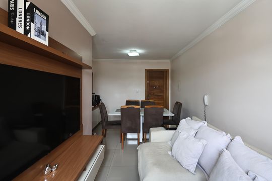 Sala de apartamento à venda com 2 quartos, 50m² em Vila Palmares, Santo André