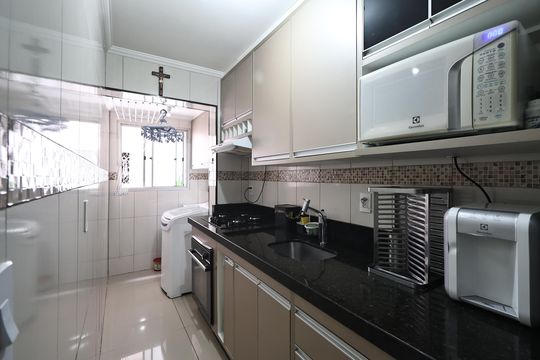 Cozinha de apartamento à venda com 2 quartos, 50m² em Vila Palmares, Santo André