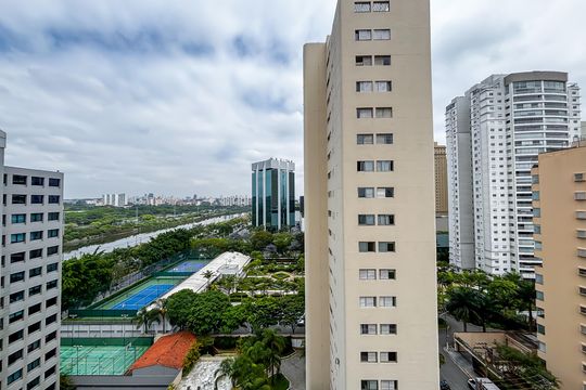 Apartamento à venda com 3 quartos, 170m² em Alto de Pinheiros, São Paulo