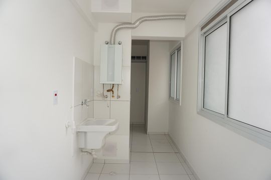 Lavanderia de apartamento para alugar com 3 quartos, 125m² em Jardim Santa Barbara, Embu das Artes