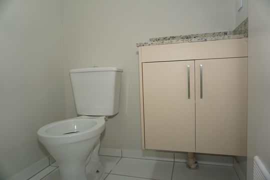 Lavabo de apartamento para alugar com 3 quartos, 125m² em Jardim Santa Barbara, Embu das Artes