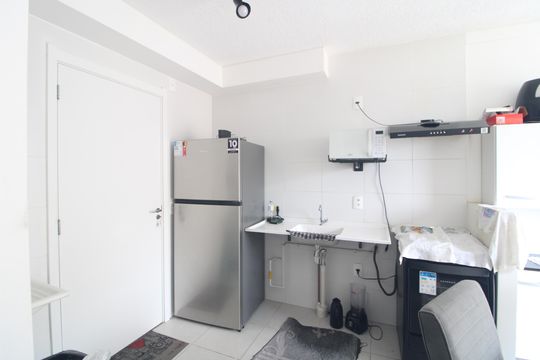 Cozinha de apartamento para alugar com 1 quarto, 50m² em Socorro, São Paulo