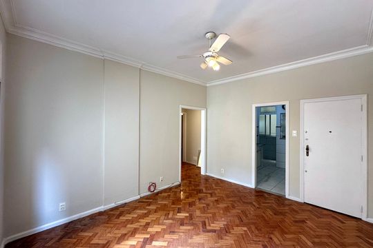 Apartamento para alugar com 2 quartos, 62m² em Copacabana, Rio de Janeiro