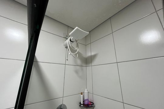 Banheiro  de apartamento à venda com 1 quarto, 35m² em Piqueri, São Paulo