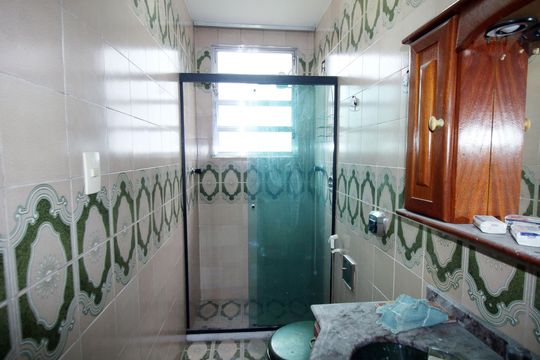 Banheiro de apartamento para alugar com 2 quartos, 85m² em Irajá, Rio de Janeiro