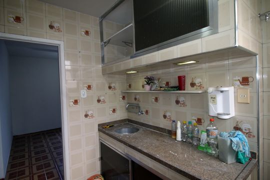 Cozinha de apartamento para alugar com 2 quartos, 85m² em Irajá, Rio de Janeiro
