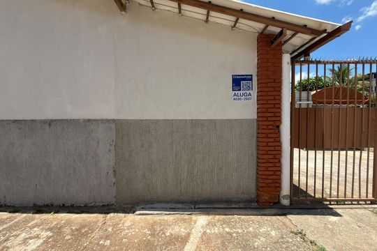 Casa para alugar com 1 quarto, 57m² em Qe 44, Brasília